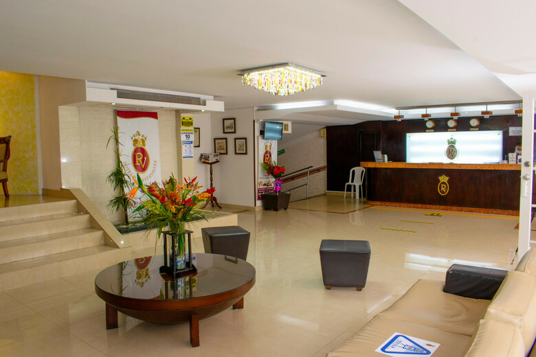 Hotel Plaza Versalles