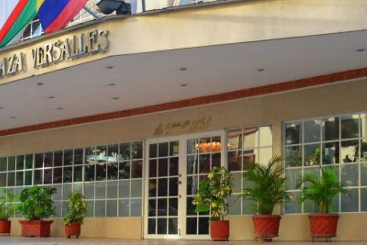 Hotel Plaza Versalles