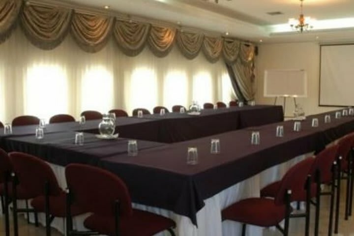 Hotel Plaza Versalles