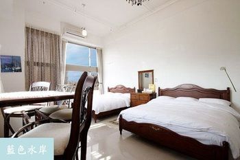 Blue Riverside Hotel