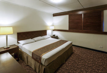 Oceanview Hotel & Residences