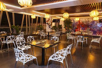 Iris Hotel