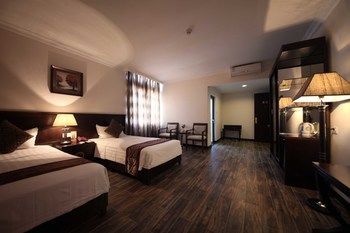 Level Hotel