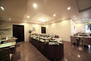 Level Hotel
