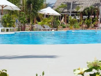 Sun & Sands Beach Hotel