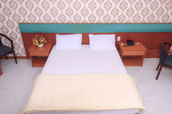 Sunny Hotel