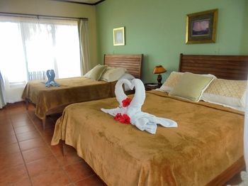 Hotel Delfin Beachfront Resort