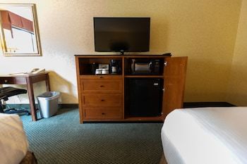Hotel Red Lion River Inn