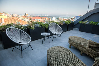 Cloud 7 Hotel