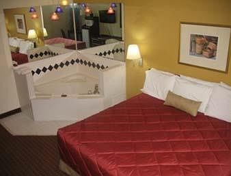 Hotel Ramada Locust Grove