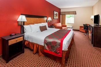 Hotel Ramada Locust Grove