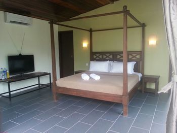 Hotel D'coconut Villas