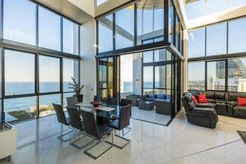Aria Apartments