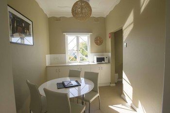 Globe Apartments