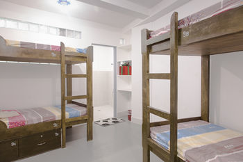 Lokal Hostel