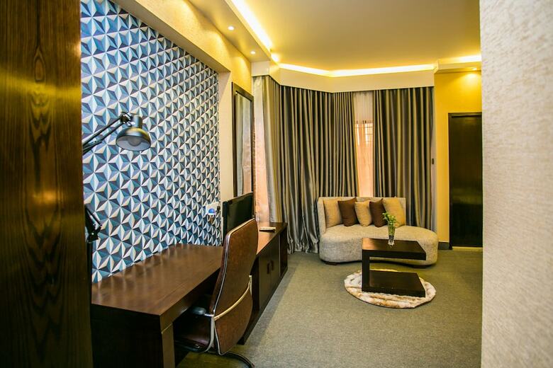 Hotel Tropical Daisy