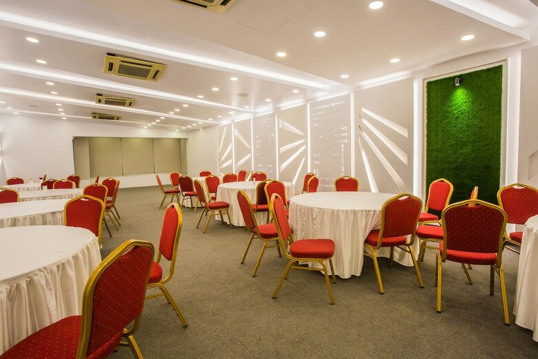 Hotel Tropical Daisy