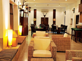 St. Lachlan Hotel & Suites