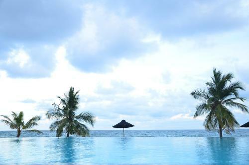 Hotel Laya Waves