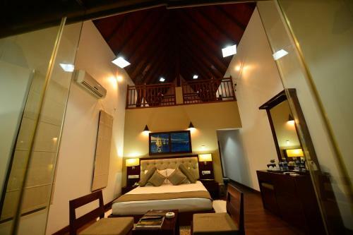 Hotel Laya Waves