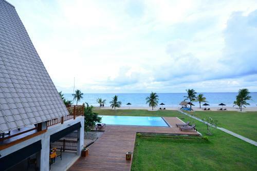 Hotel Laya Waves