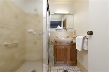 Motel Bay Breeze Boutique Accommodation