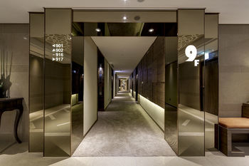 Green World Station Hotel