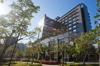 S Aura Hotel