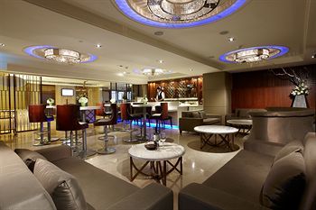 S Aura Hotel