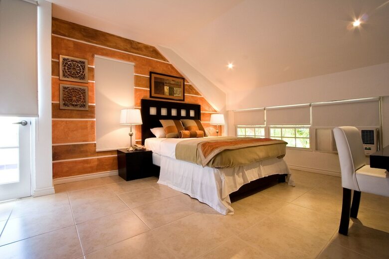 The Normandie Hotel