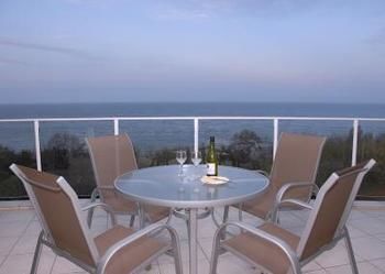 Tingeera Beachfront Apartments