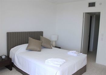 Tingeera Beachfront Apartments