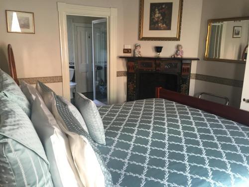 Carlyle House B&B