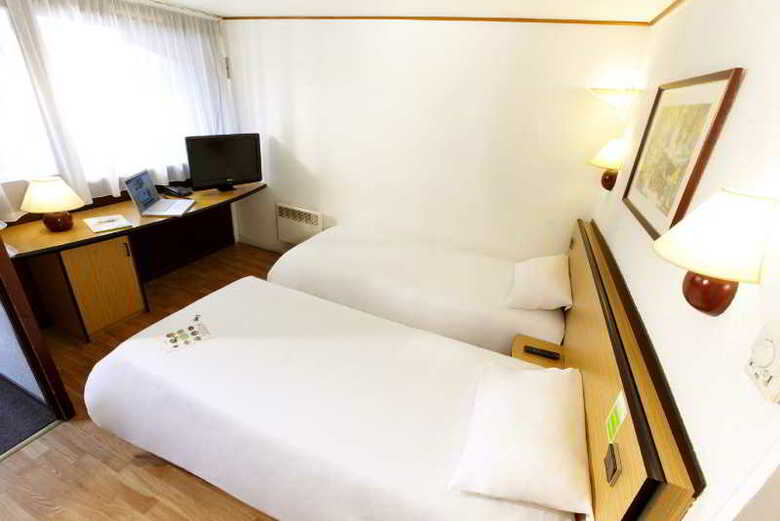 Hotel Kyriad Direct Evreux