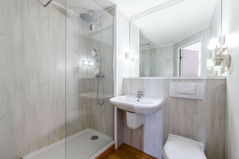 Comfort Hotel Evreux