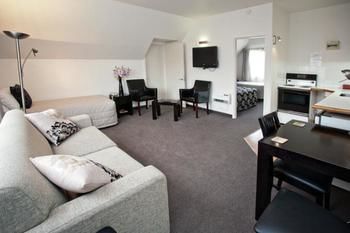 Cable Court Motel
