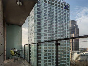 Chopin Apartments Platinum Towers