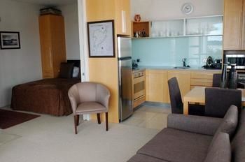 Waimahana Apartment 13