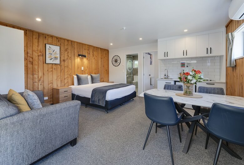 Archway Motel & Chalets