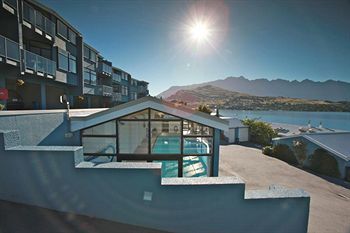 Spinnaker Bay Apartments