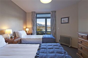 Spinnaker Bay Apartments