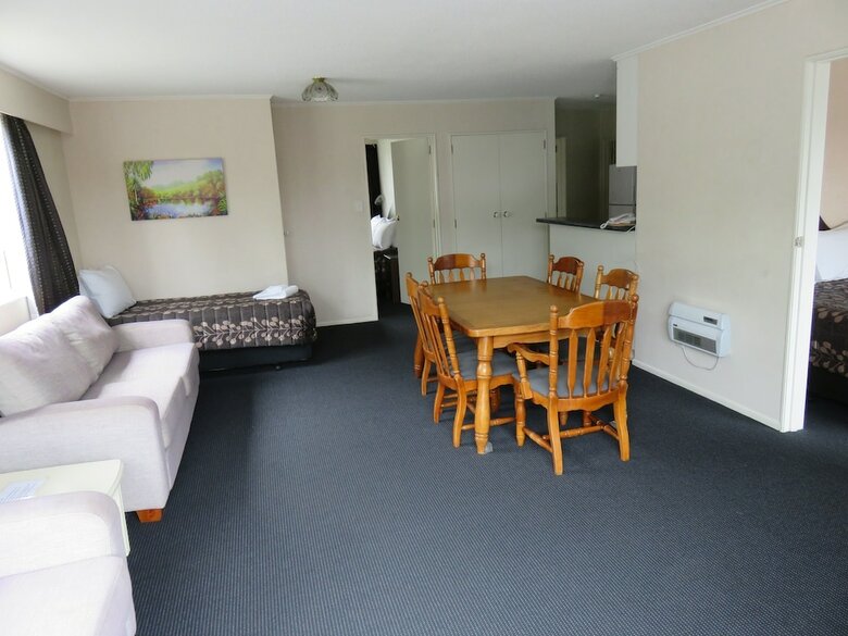 Hotel Admirals Motor Lodge