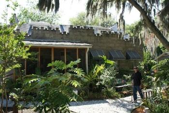Castle Garden Bed & Breakfast