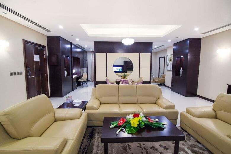 Atiram Premier Hotel