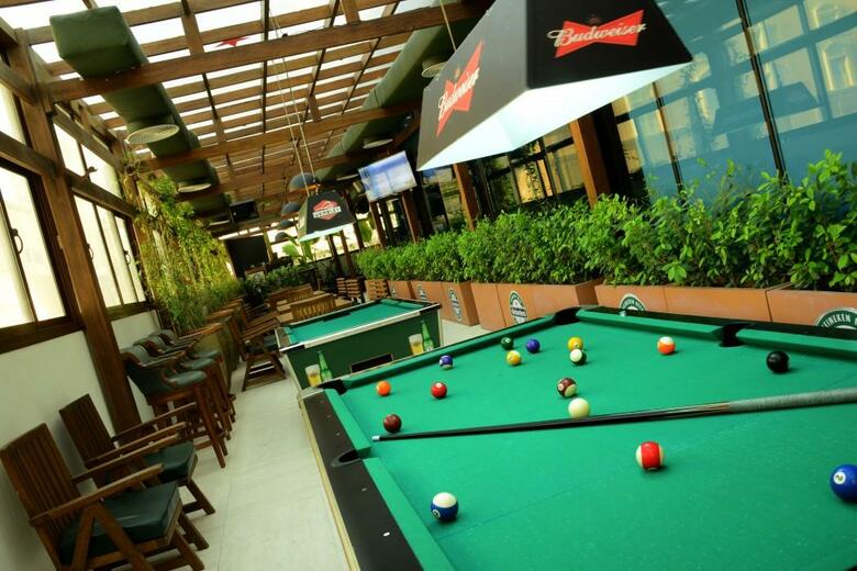 Atiram Premier Hotel