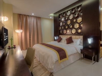 Atiram Premier Hotel