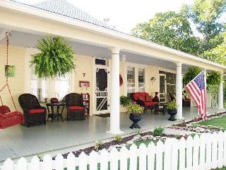 Bed & Breakfast Red Bud Manor