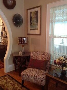 Bed & Breakfast Red Bud Manor
