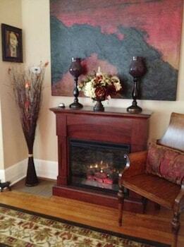 Bed & Breakfast Red Bud Manor