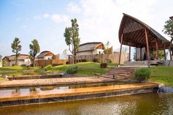 Hotel Boribot Pool Resort